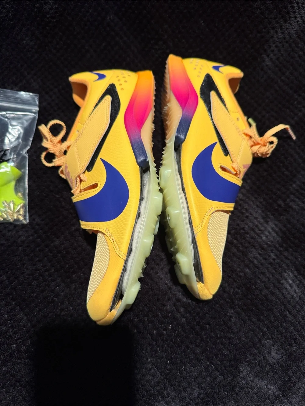 Nike Men’s Orange Long Jump Cleats with Purple Swoosh FZ9326-800 size 6 NWOB